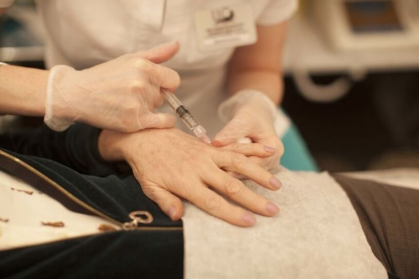 injectie verjonging van de huid van de handen